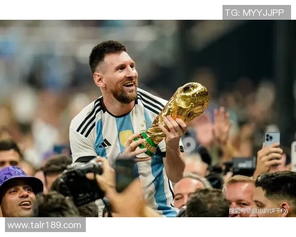 足球明星奖项全解析从评选标准到获奖者背后的故事 足球明星奖项全解析从评选标准到获奖者背后的故事