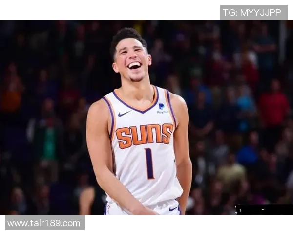 足球明星醉酒夜游街头引发热议粉丝纷纷猜测其背后故事 足球明星醉酒夜游街头引发热议粉丝纷纷猜测其背后故事